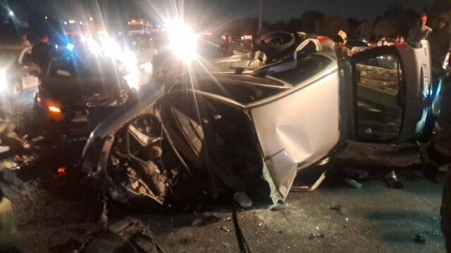 ببینید | تصاویر تازه از ورود خودرو به میان جمعیت در فرانسه