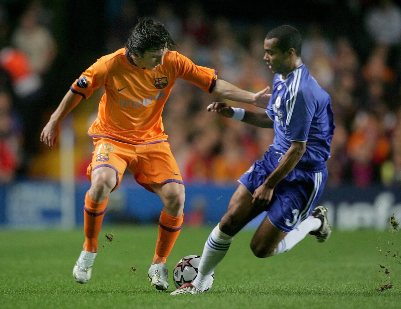 عکس | پیراهن خاطرهانگیز مسی ۱۸۳ هزار پوند فروخته شد عکس | پیراهن خاطرهانگیز مسی ۱۸۳ هزار پوند فروخته شد